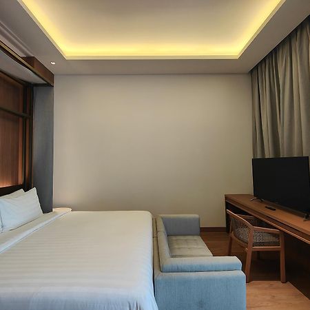 Ra Suites Simatupang Jakarta Eksteriør billede