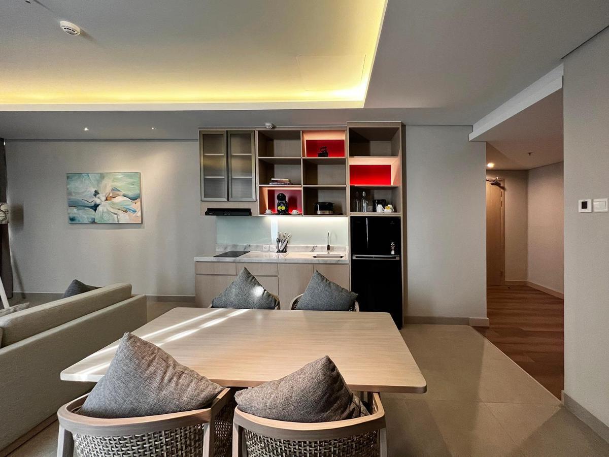Ra Suites Simatupang Jakarta Værelse billede