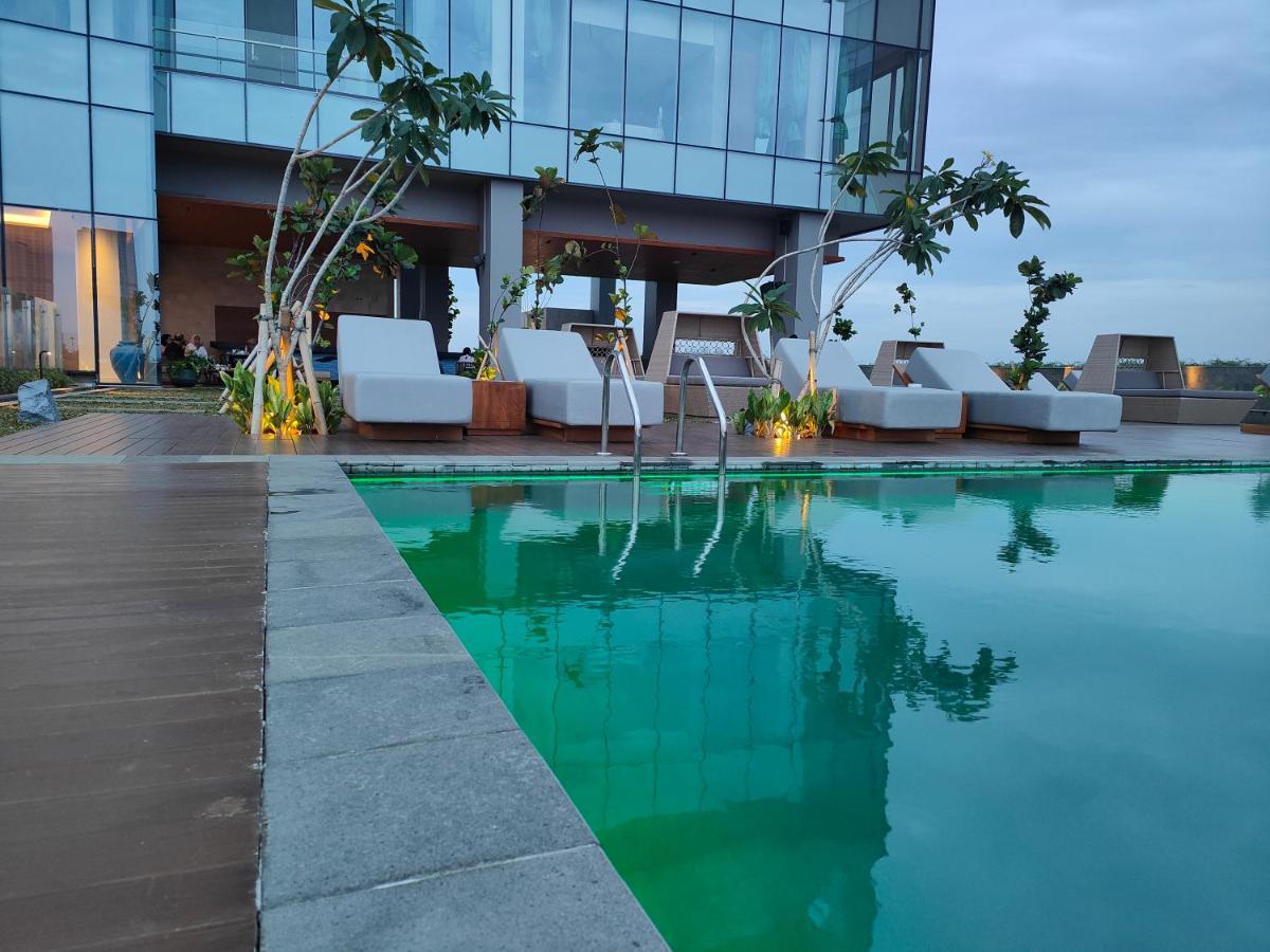 Ra Suites Simatupang Jakarta Eksteriør billede